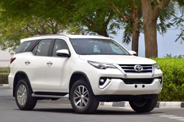 Fortuner Luxury Car Rentals Service